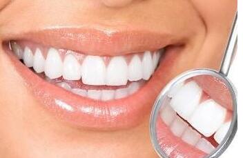 牙列美需用一生來(lái)維護(hù)-成都種植牙廠家