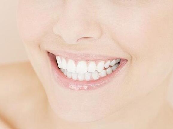 牙齒缺失怎么修復-成都義齒廠家