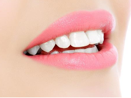 烤瓷牙和種植牙哪個(gè)性價(jià)比更高-四川義齒廠家