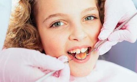 孩子矯正牙齒的最佳時(shí)機(jī)-義齒廠(chǎng)家