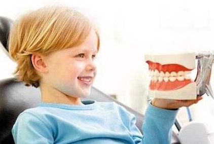 窩溝封閉注意事項(xiàng)-成都種植牙廠家