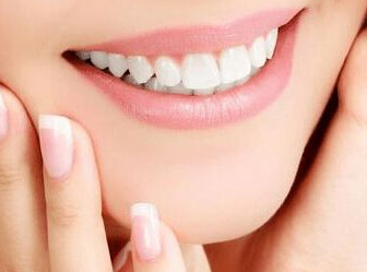 洗牙對(duì)牙齒有傷害嗎-成都義齒廠家