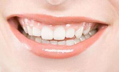 種植牙技術(shù)修復(fù)缺失牙齒的優(yōu)勢有哪些-四川種植牙廠家